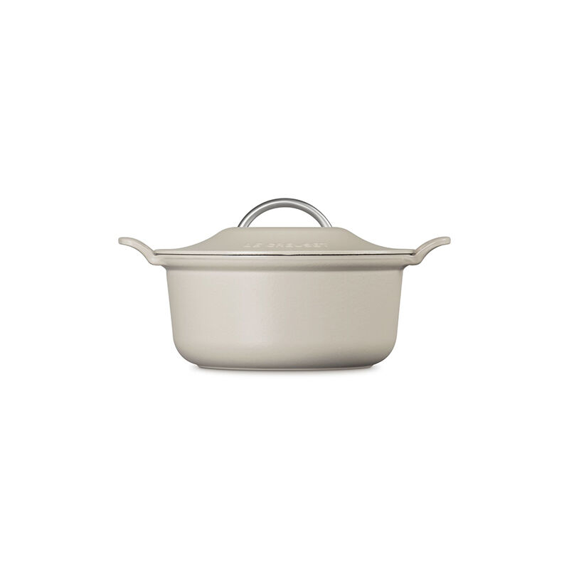 Modern Heritage Round Dutch Oven - Image 3