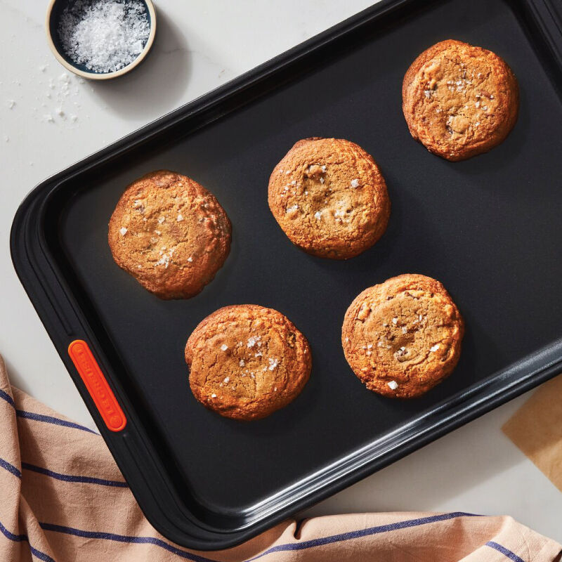 Non-stick Metal Bakeware Sheet Pan - Image 5