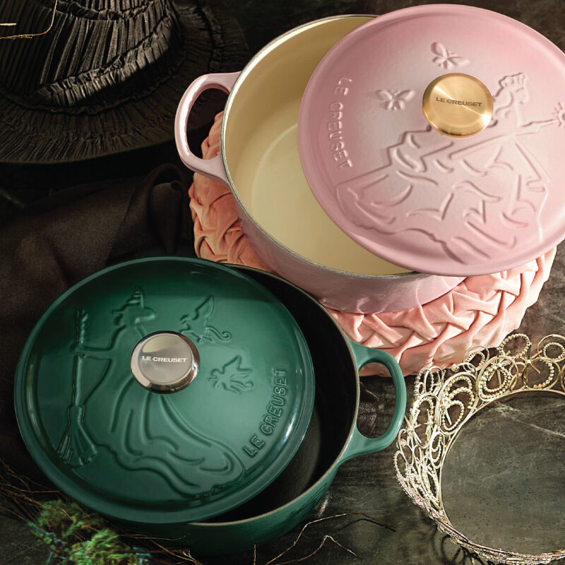 Wicked Collection Elphaba Embossed Signature Round Dutch Oven - Image 2