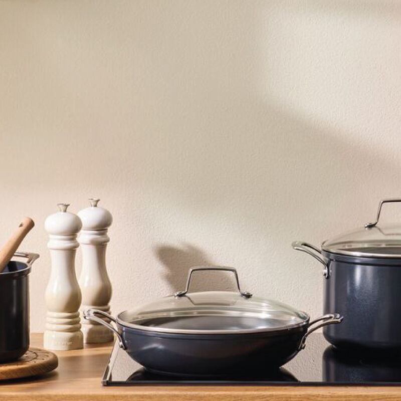 Essential Non-stick Ceramic Shallow Braiser with Glass Lid - Image 2