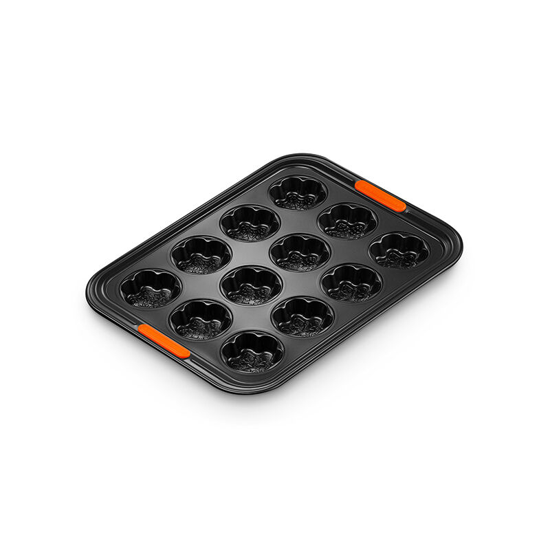 Non-stick Metal Bakeware 12-Cup Snowflake Cakelet Pan