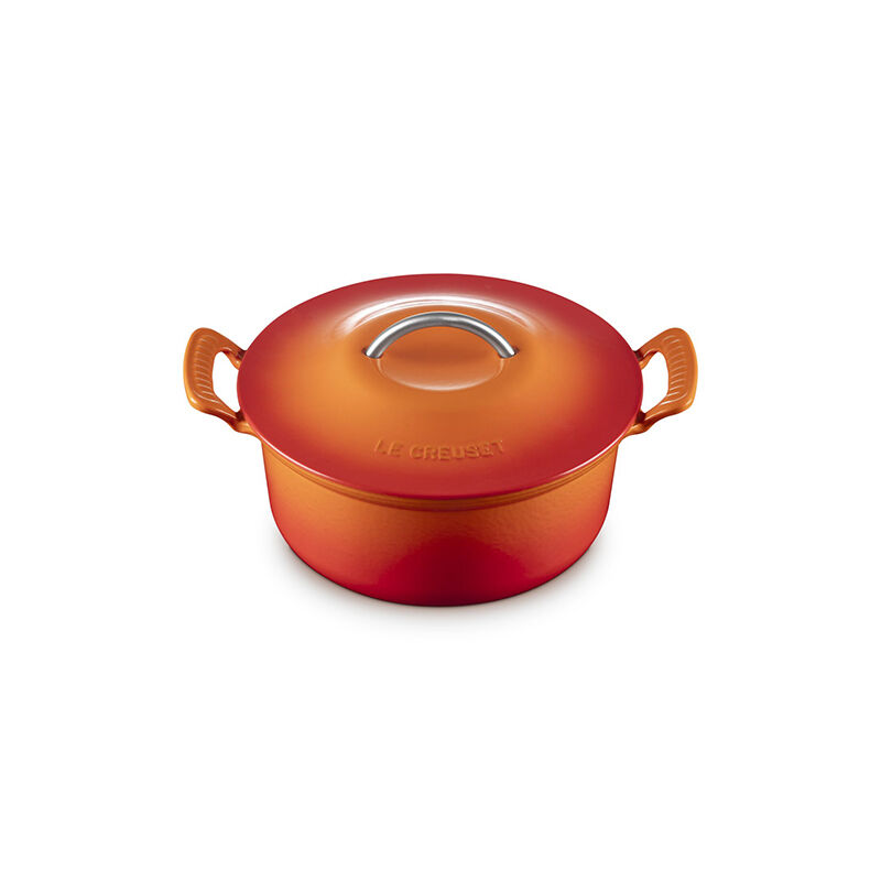 Modern Heritage Round Dutch Oven - Image 3