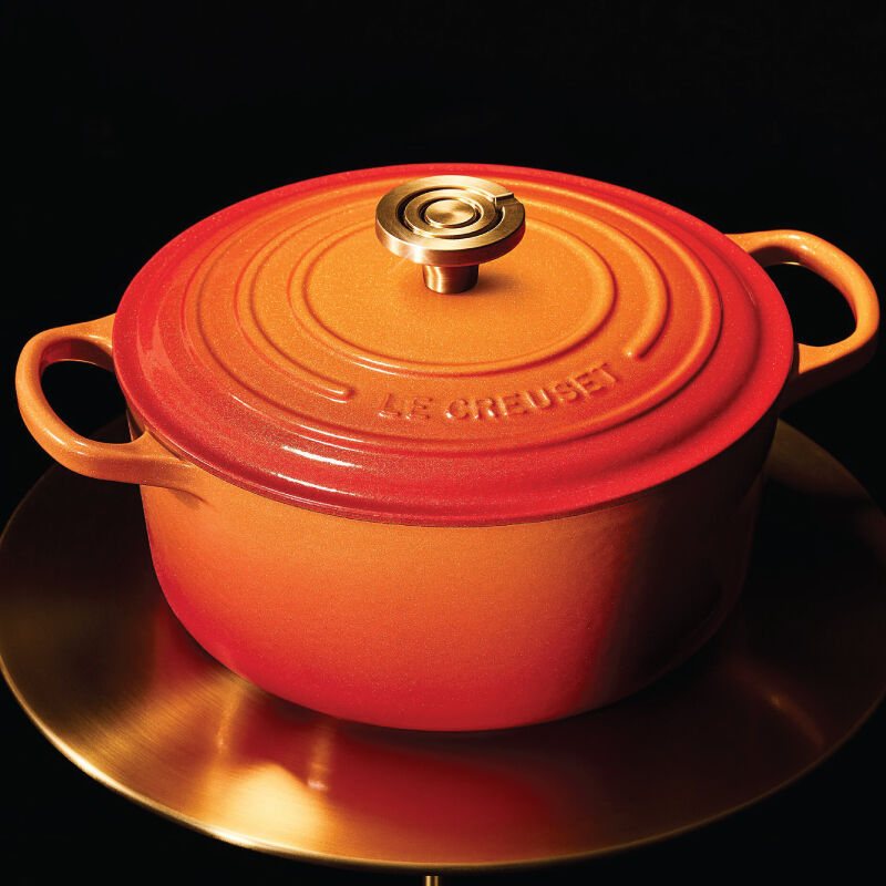 Signature Round Dutch Oven with Crucible Knob - Image 3