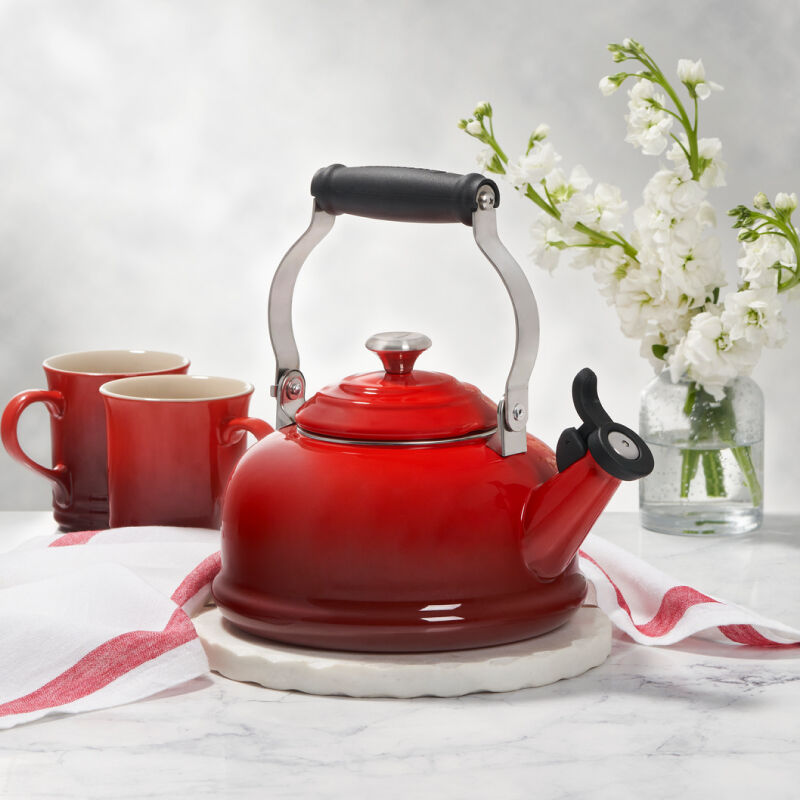 Classic Whistling Kettle - Image 5