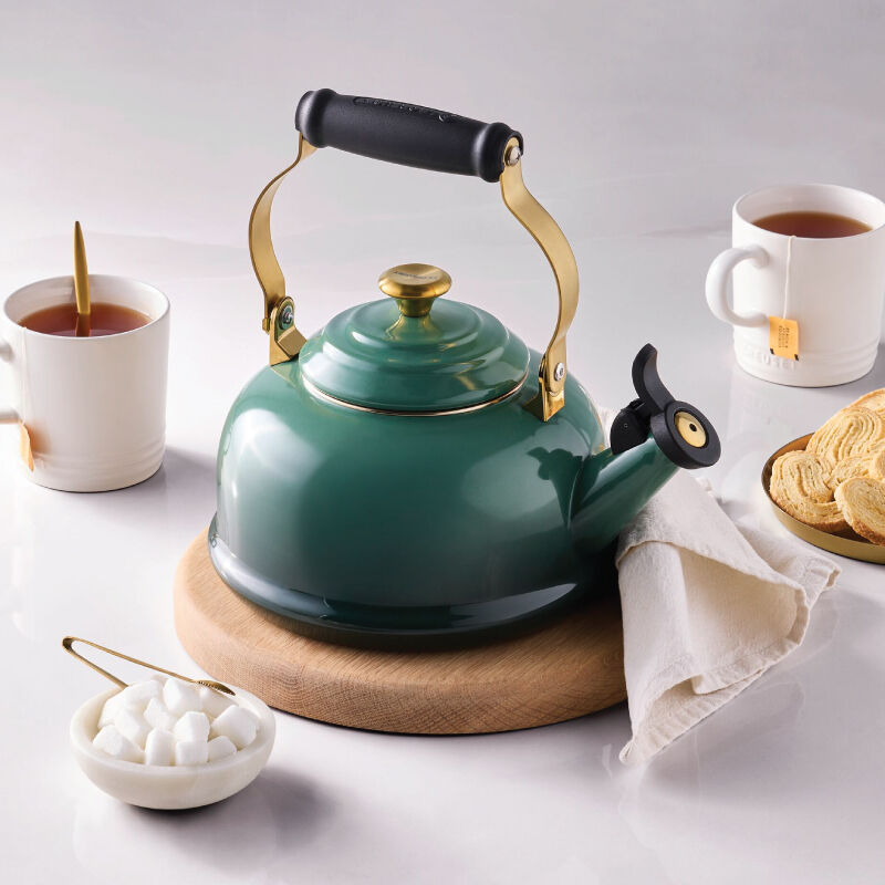 Classic Whistling Kettle - Image 3